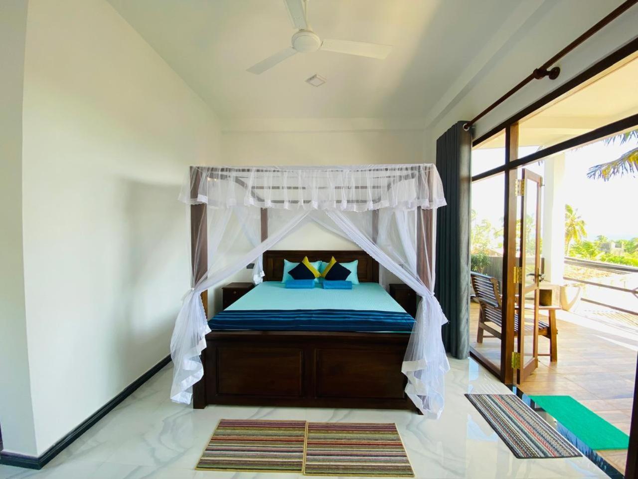 The Wave'S Guest House Мириса Екстериор снимка